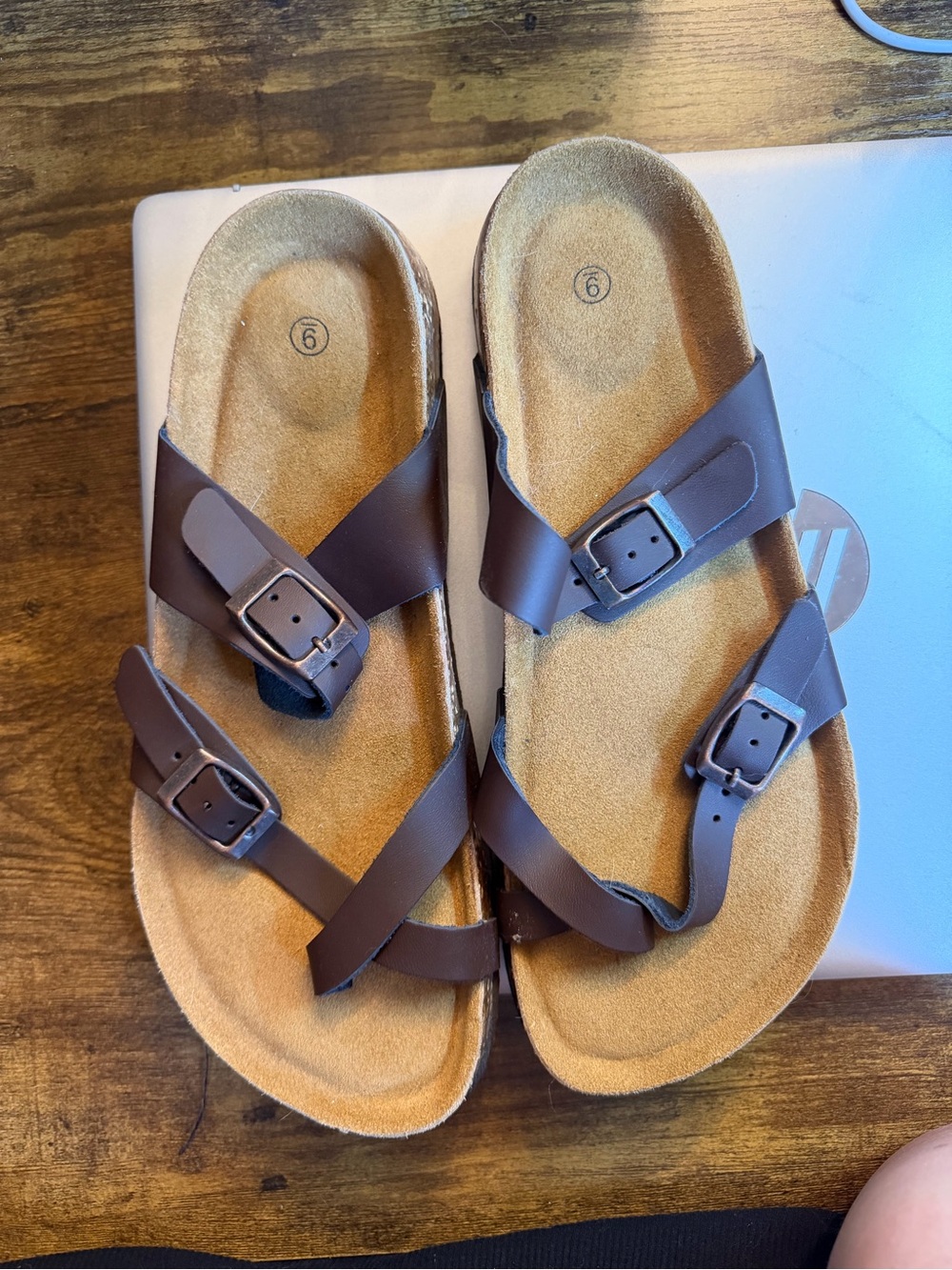 Women’s Chocolate Brown Leather Cork Footbed sandals 🩴 Size 9